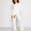 Anna Field SET - Pijama - Off-white, Mujer 2 Anna Field SET - Pijama - Off-white, Mujer -Anna Field Ventas 2022 0d5ee15ad8024709b311dc7631d3a295