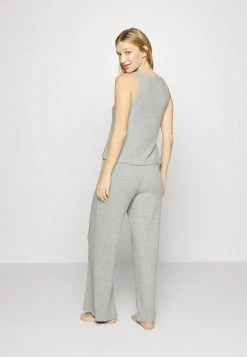Anna Field RIB 3 PIECE PYJAMA - Pijama - Light Grey, Mujer -Anna Field Ventas 2022 3f987f9e1047441bbc3bc01ad06f0fd2