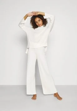 Anna Field SET - Pijama - Off-white, Mujer -Anna Field Ventas 2022 dd7514f3282248dda5dd7c27461acc45