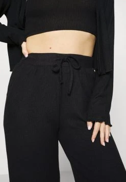 Anna Field 3 PIECE COSY RIB SET - Pijama - Black, Mujer 17 Anna Field 3 PIECE COSY RIB SET - Pijama - Black, Mujer -Anna Field Ventas 2022 e9380684a29f4a779b9c18d42086aaba