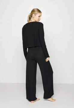 Anna Field 3 PIECE COSY RIB SET - Pijama - Black, Mujer 13 Anna Field 3 PIECE COSY RIB SET - Pijama - Black, Mujer -Anna Field Ventas 2022 fba302797f6845daad7994dd6e92da74